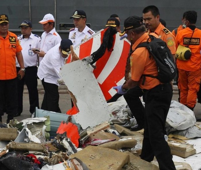 Indonesia tìm thấy một hộp đen của máy bay Lion Air bị nạn - Anh 1