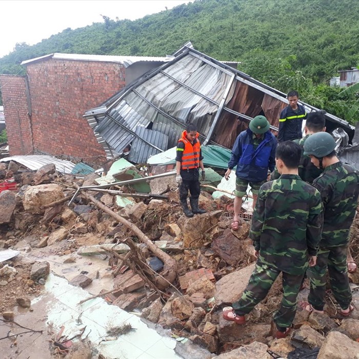 Đã có 17 người chết, 31 người bị thương do mưa lũ, sạt lở ở Khánh Hòa - Anh 1