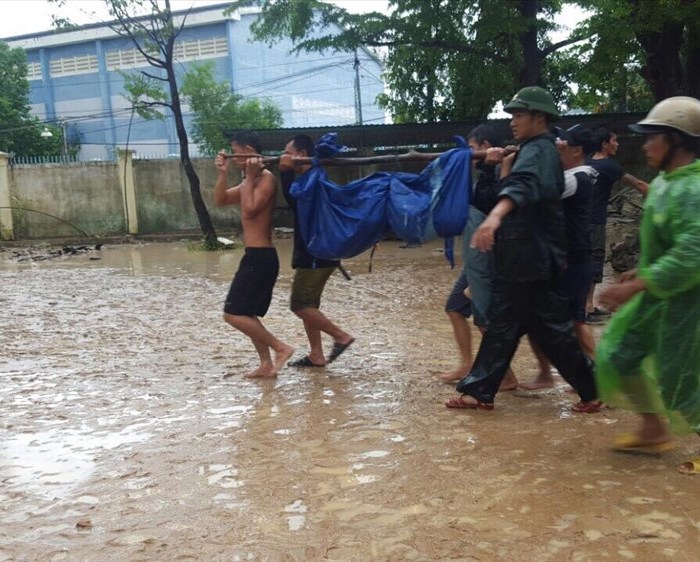 Đã có 17 người chết, 31 người bị thương do mưa lũ, sạt lở ở Khánh Hòa - Anh 2