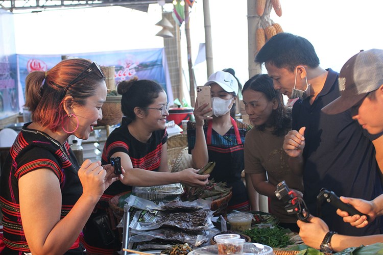 Khai mạc lễ hội Văn hóa - Ẩm thực Việt Nam 2023 tại Quảng Trị - Anh 3