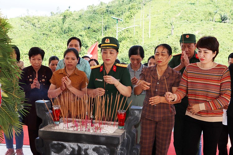 Khánh thành Nhà tưởng niệm các liệt sĩ đã hy sinh tại thuỷ điện Rào Trăng 3 - Anh 3