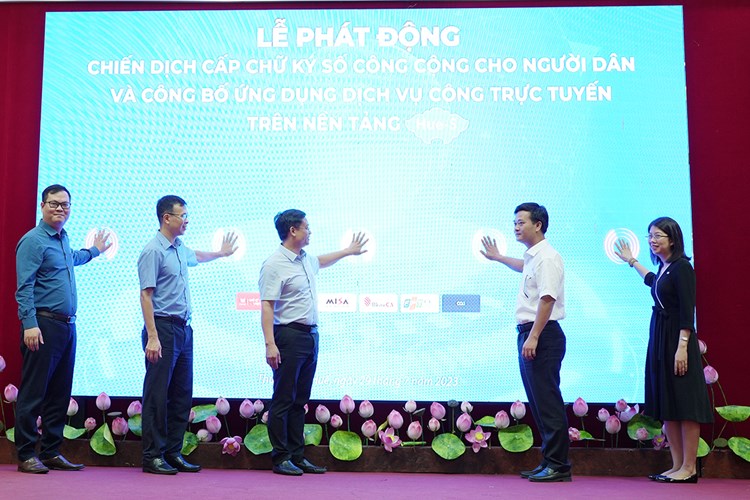 Thừa Thiên Huế triển khai cấp chữ ký số công cộng cho người dân