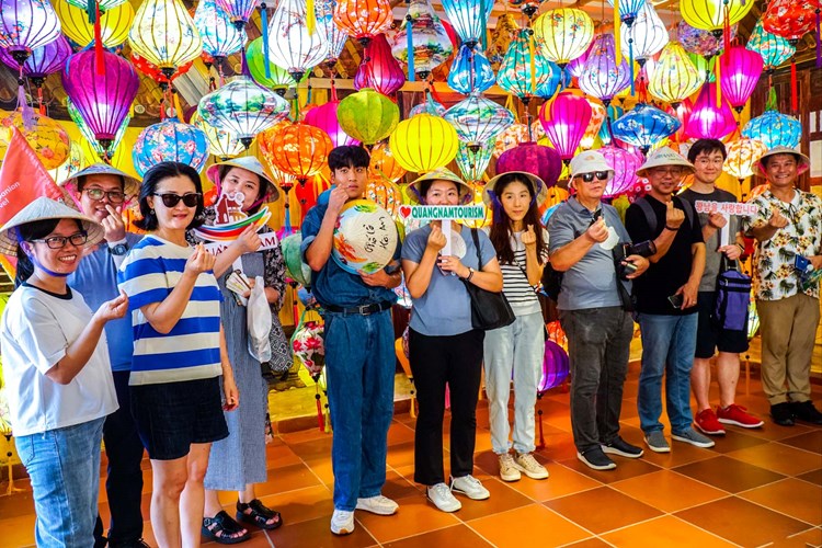 Đoàn famtrip Hàn Quốc tham quan, khảo sát du lịch tại Quảng Nam - Anh 1