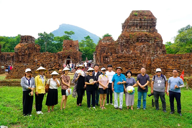 Đoàn famtrip Hàn Quốc tham quan, khảo sát du lịch tại Quảng Nam - Anh 2