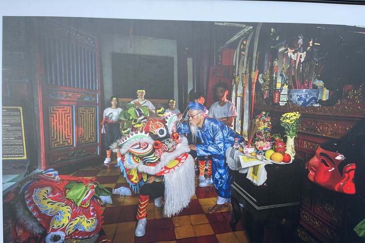 Triển lãm ảnh nghệ thuật múa Thiên cẩu ở Hội An - Anh 3