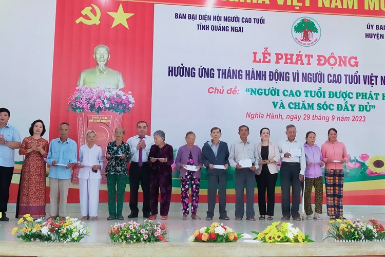 Quảng Ngãi phát động “Tháng hành động vì người cao tuổi Việt Nam” - Anh 2