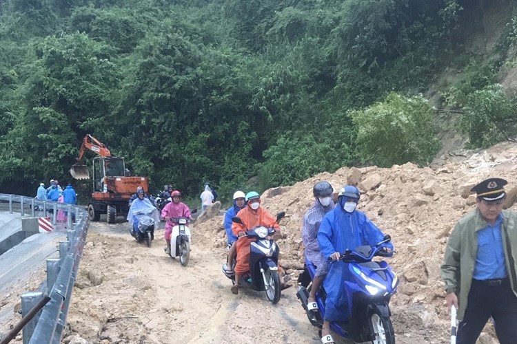 Quảng Nam: Lũ trên các sông Vu Gia, Thu Bồn và Tam Kỳ đang lên, sơ tán 112 hộ dân - Anh 4