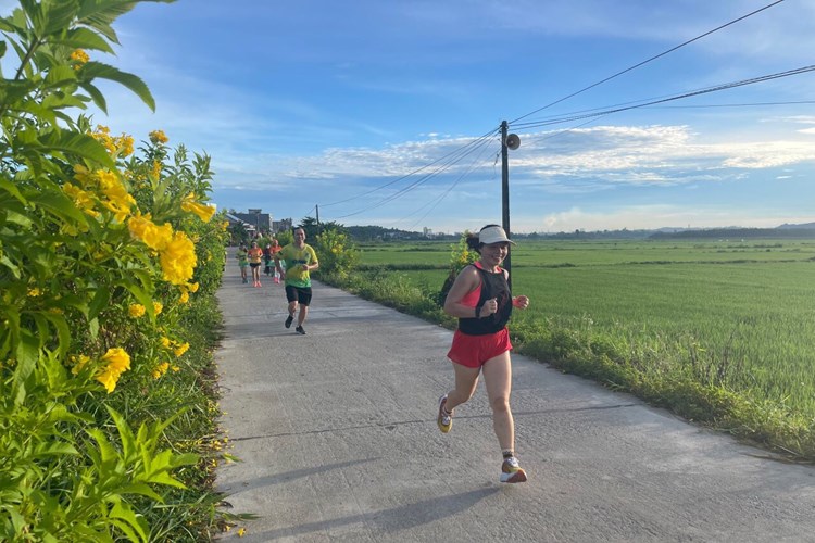Lan tỏa phong trào chạy bộ trong cộng đồng ở huyện Bình Sơn - Anh 4