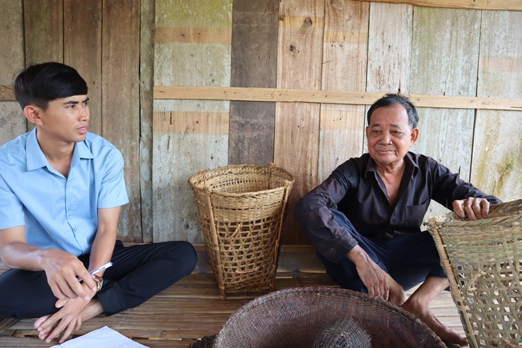 Quảng Ngãi: Người Hrê gìn giữ nghề đan lát truyền thống - Anh 3