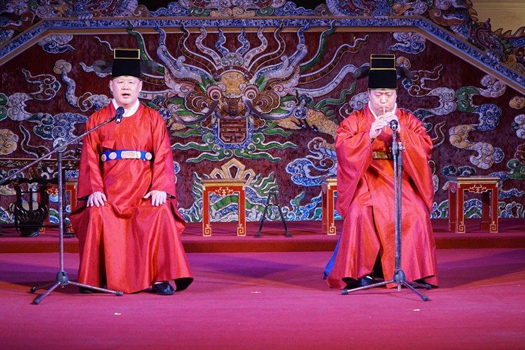 Thừa Thiên Huế đẩy mạnh hợp tác và giao lưu văn hóa nghệ thuật với Hàn Quốc - Anh 6