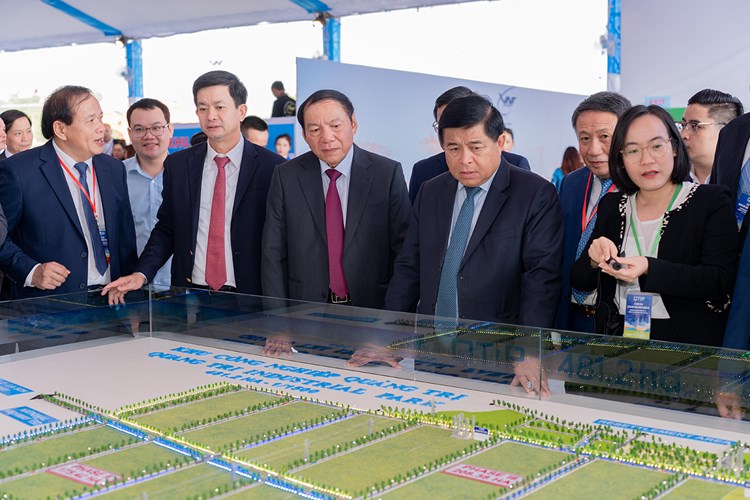 Khởi động dự án đầu tư xây dựng Cảng hàng không Quảng Trị - Anh 1