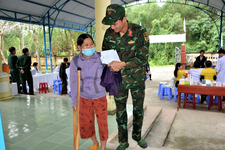 Quảng Ngãi: Tô thắm hình ảnh Bộ đội Cụ Hồ trong lòng dân - Anh 6