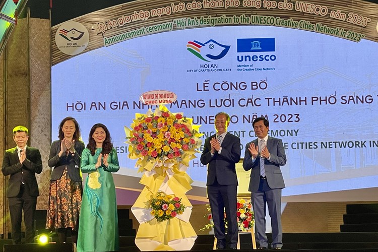 Hội An: Công bố gia nhập Mạng lưới các thành phố sáng tạo UNESCO - Anh 2