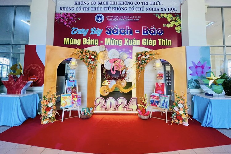 Quảng Nam: Trưng bày sách báo mừng Đảng mừng Xuân - Anh 1
