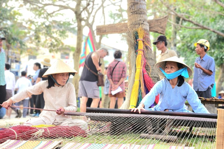 Khai hội làng nghề mộc Kim Bồng, Hội An - Anh 5