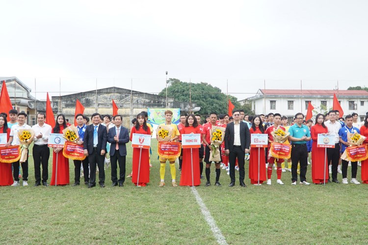 Giải bóng đá Thanh Niên sinh viên VN: Đương kim vô địch Đại học Huế bị cầm hòa ngay trận ra quân - Anh 1