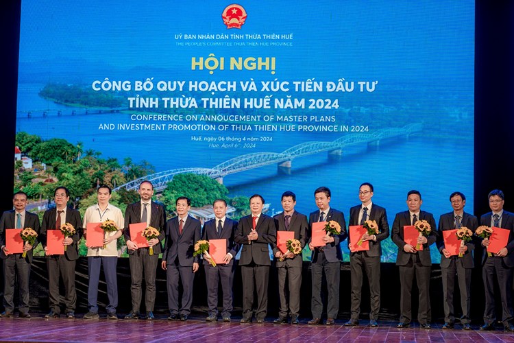 Thủ tướng: Quy hoạch Thừa Thiên Huế bản sắc, thông minh, thích ứng, xanh, sạch, đẹp, an toàn và bền vững - Anh 4