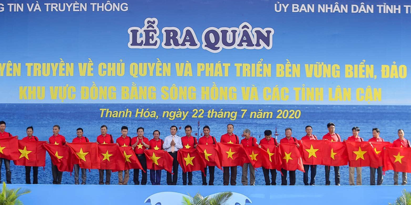 Diễu hành xe tuyên truyền cổ động về chủ quyền và phát triển bền vững biển, đảo Việt Nam - Anh 2