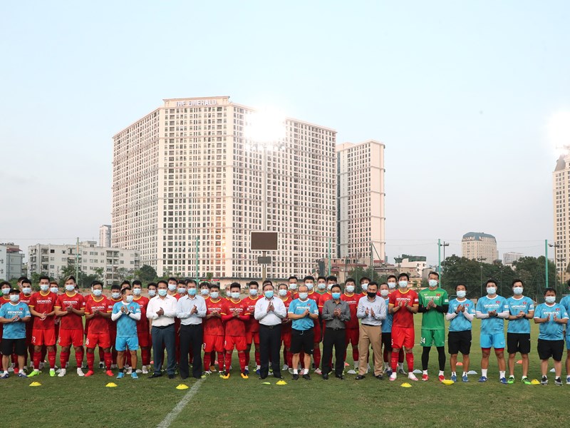 Bộ trưởng Nguyễn Văn Hùng gửi thư chúc mừng thành tích xuất sắc của Đội tuyển bóng đá nam quốc gia - Anh 1