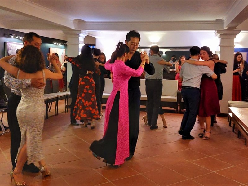 Vũ điệu Tango sôi động ở Việt Nam - Anh 1