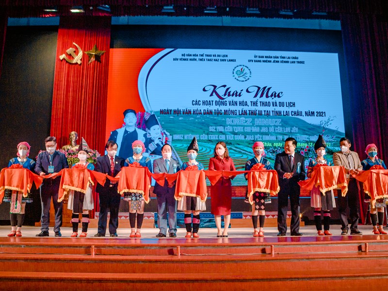 Khai mạc các hoạt động văn hóa, thể thao và du lịch tại Ngày Hội văn hóa dân tộc Mông lần thứ III - Anh 3