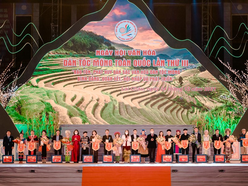 Khai mạc Ngày Hội văn hóa dân tộc Mông lần III năm 2021: Tôn vinh văn hóa của một dân tộc giàu truyền thống - Anh 4