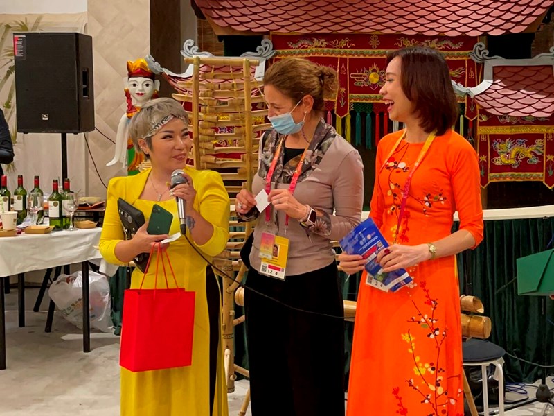 Lần đầu tiên giới thiệu “Văn hoá ngày Tết của người Việt” tại EXPO - Anh 8