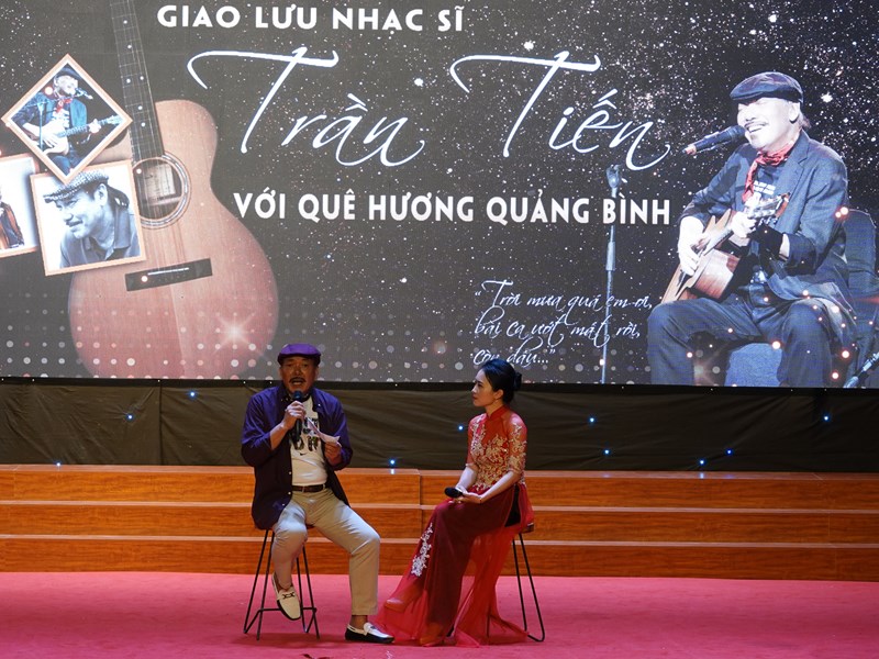 Nhạc sĩ Trần Tiến giao lưu với quê hương Quảng Bình - Anh 1