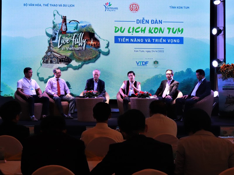 Bộ trưởng Nguyễn Văn Hùng: Các doanh nghiệp du lịch hãy đến với Kon Tum để viết nên thành công của chính mình - Anh 5