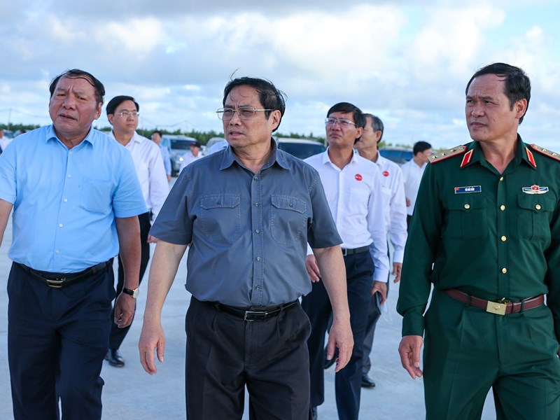 Thủ tướng: Bình Thuận cần dựa vào 3 yếu tố con người, thiên nhiên và văn hoá lịch sử vùng đất để phát triển xanh - Anh 1