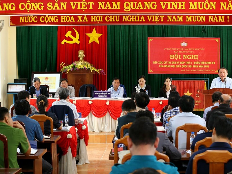 Tiếp xúc cử tri tại Kon Tum, Bộ trưởng Bộ VHTTDL Nguyễn Văn Hùng: Phải giữ cho bằng được văn hóa của đồng bào Xơ Đăng bản địa - Anh 3