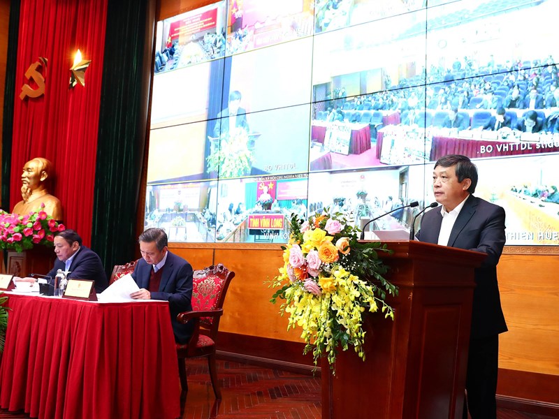 Bộ trưởng Nguyễn Văn Hùng: Văn hoá và công nghiệp văn hoá phải song hành cùng nền kinh tế thị trường, tạo ra lợi ích cho quốc gia - Anh 3