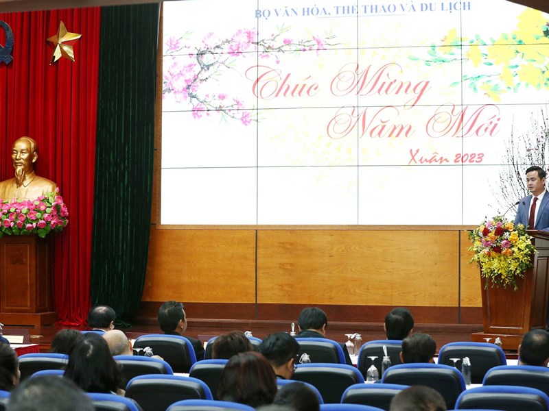 Bộ trưởng Bộ VHTTDL Nguyễn Văn Hùng: Quyết liệt hành động, thực hiện các nhiệm vụ đúng, trúng, kịp thời - Anh 4