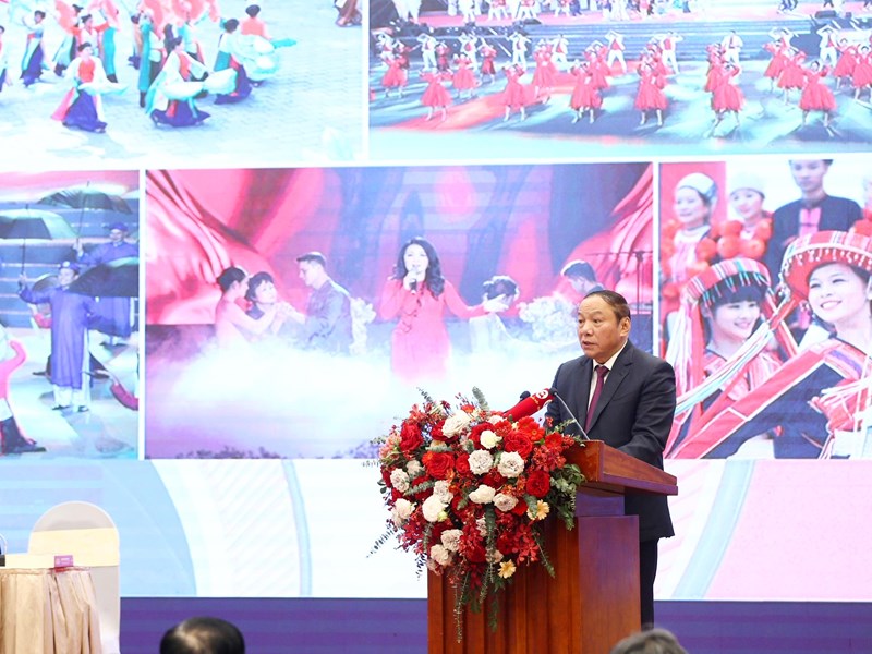 Bộ trưởng Nguyễn Văn Hùng: Tiếp tục tạo ra được sự bứt phá mạnh mẽ trong phát triển văn hóa, xây dựng toàn diện con người Việt Nam - Anh 2