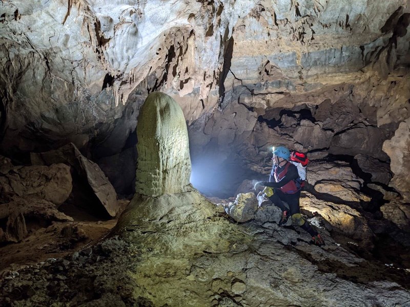 Phát hiện thêm hệ thống hang động nguyên sơ với thạch nhũ độc đáo ở Quảng Bình - Anh 4