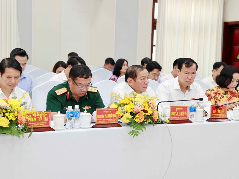 Chủ tịch Quốc hội: Bình Thuận phải chú trọng gìn giữ phát triển văn hoá, gắn văn hoá với du lịch - Anh 4