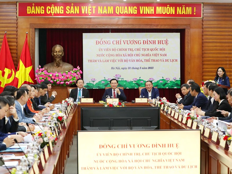 Bộ trưởng Nguyễn Văn Hùng: Cần có thêm cơ chế ưu đãi cho ngành Văn hóa để tăng cơ hội huy động nguồn lực xã hội - Anh 4