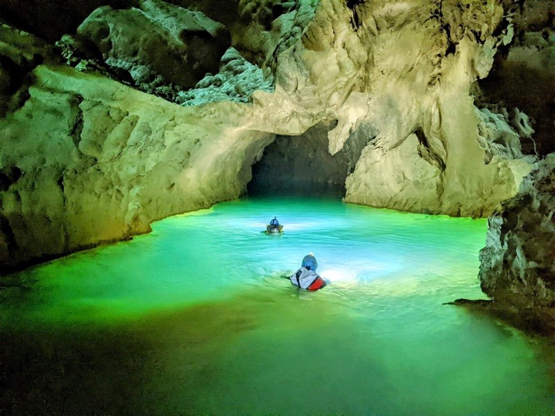 Ngỡ ngàng trước vẻ đẹp của 22 hang động mới phát hiện tại Quảng Bình - Anh 6