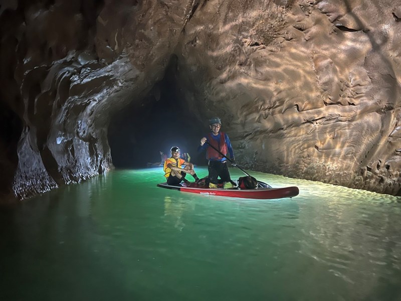 Ngỡ ngàng trước vẻ đẹp của 22 hang động mới phát hiện tại Quảng Bình - Anh 7