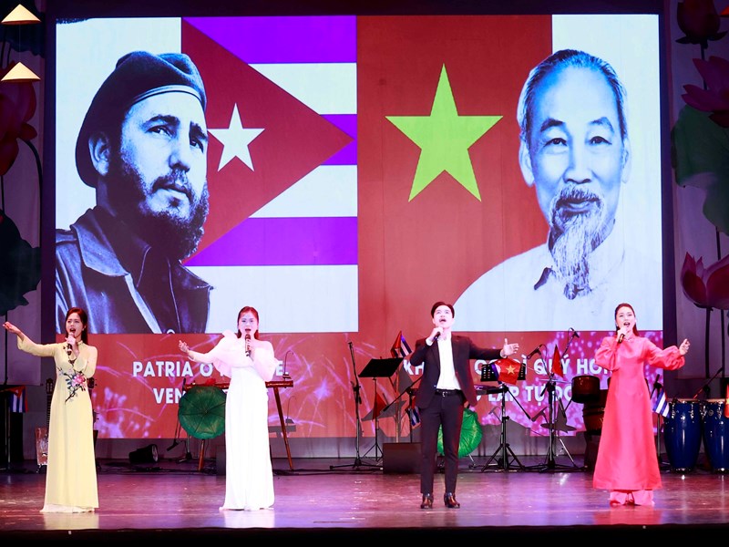Nồng ấm chương trình nghệ thuật đặc biệt “Việt  Nam - Cuba những dấu ấn lịch sử” - Anh 5