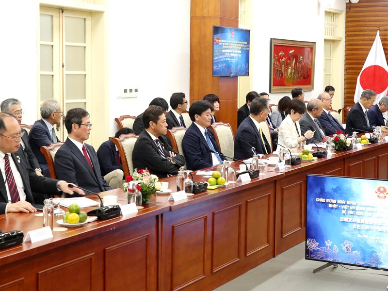 Bộ trưởng Nguyễn Văn Hùng: Nỗ lực đưa quan hệ hợp tác VHTTDL Việt Nam - Nhật Bản lên tầm cao mới - Anh 7