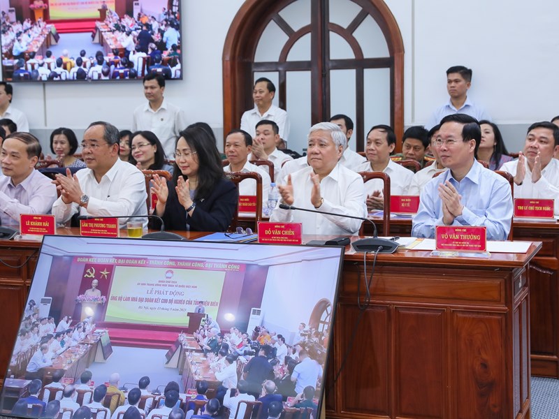 Hơn 280 tỉ đồng ủng hộ làm nhà đại đoàn kết cho hộ nghèo của tỉnh Điện Biên - Anh 3