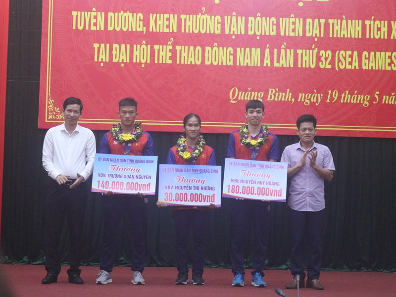 Quảng Bình tuyên dương, khen thưởng các VĐV đạt thành tích xuất sắc tại SEA Game 32 - Anh 1