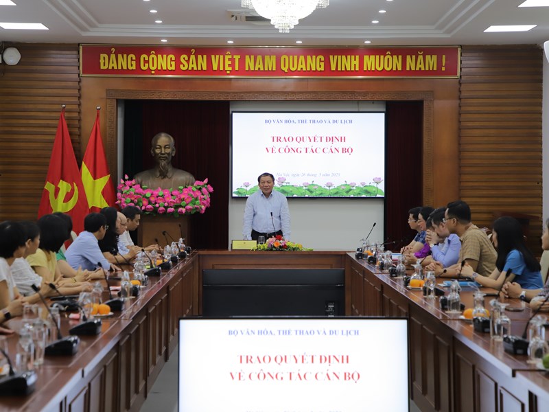 Bộ trưởng Nguyễn Văn Hùng: Tập trung xây dựng đội ngũ cán bộ lãnh đạo đủ phẩm chất, năng lực và uy tín - Anh 1