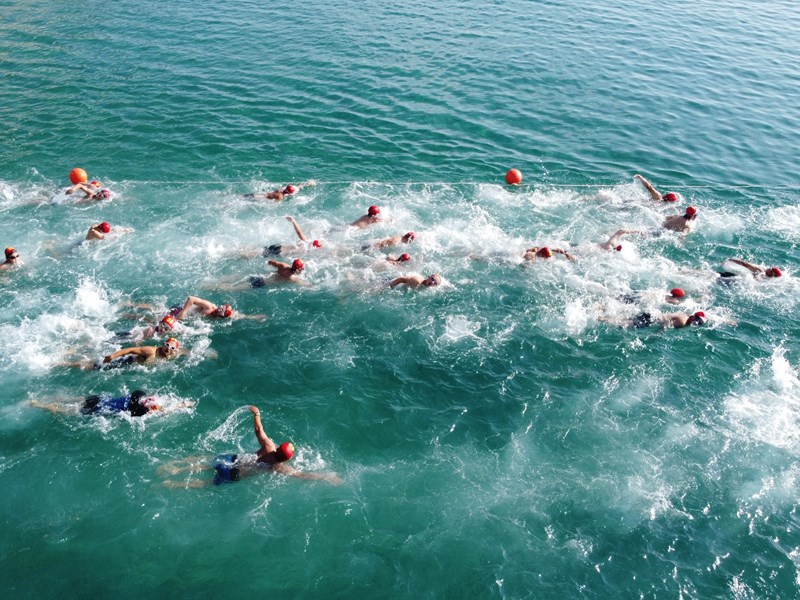 Khánh Hòa: Hấp dẫn bơi biển, lắc thúng trong khuôn khổ Festival Biển Nha Trang 2023 - Anh 2
