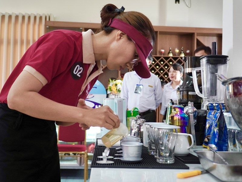Khánh Hòa: Hấp dẫn thi pha chế cà phê trong chương trình Festival Biển Nha Trang - Anh 4