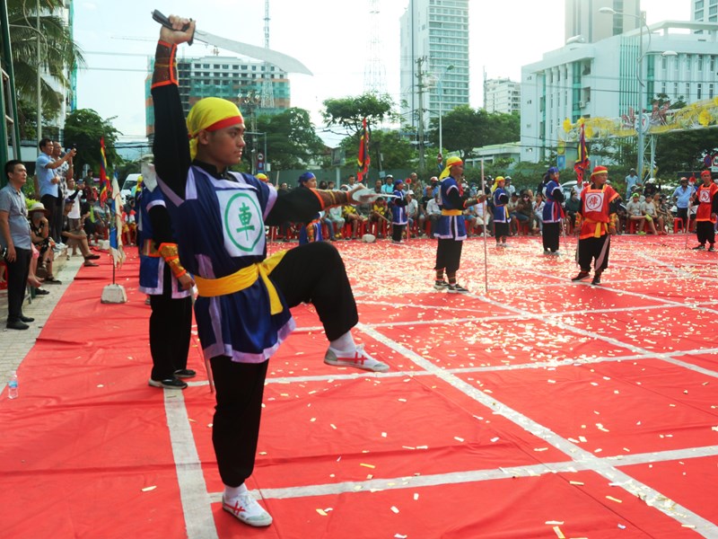 Khánh Hòa: Hội thi cờ người thu hút đông đảo người dân, du khách - Anh 5