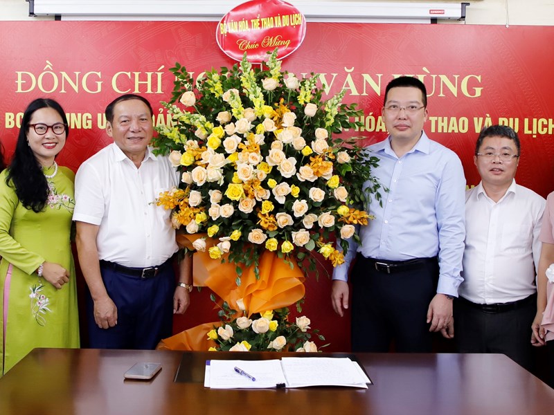 Bộ trưởng Nguyễn Văn Hùng: Báo Văn Hoá phải khẳng định được thương hiệu trong làng báo Việt Nam - Anh 5