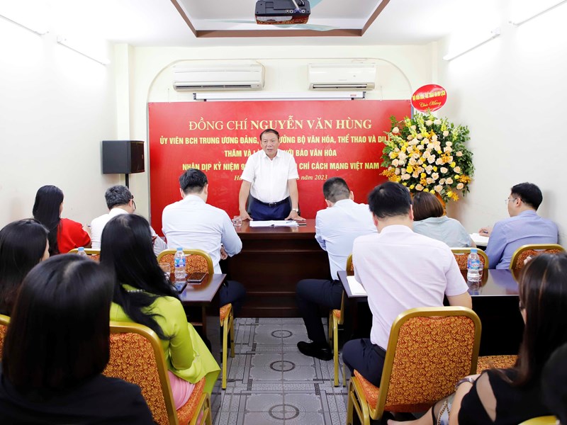 Bộ trưởng Nguyễn Văn Hùng: Báo Văn Hoá phải khẳng định được thương hiệu trong làng báo Việt Nam - Anh 1