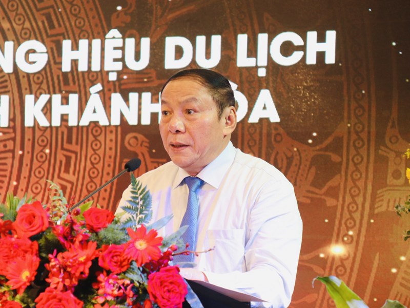 Bộ trưởng Nguyễn Văn Hùng: Tăng cường hợp tác điện ảnh với du lịch, quảng bá mạnh mẽ điểm đến du lịch Việt Nam - Anh 1